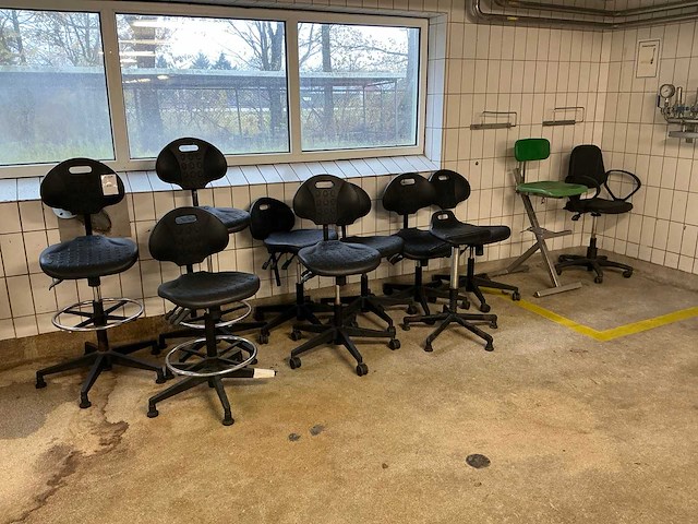 Diverse stoelen (10x) - afbeelding 1 van  3