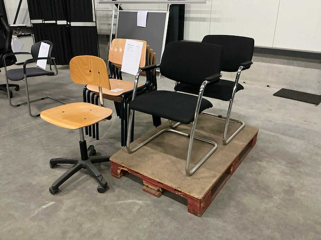 Diverse stoelen (7x) - afbeelding 1 van  7