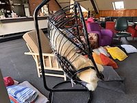 Diverse stoelen en kussens - afbeelding 6 van  12