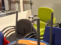Diverse stoelen, o.a. ahrend - afbeelding 2 van  11