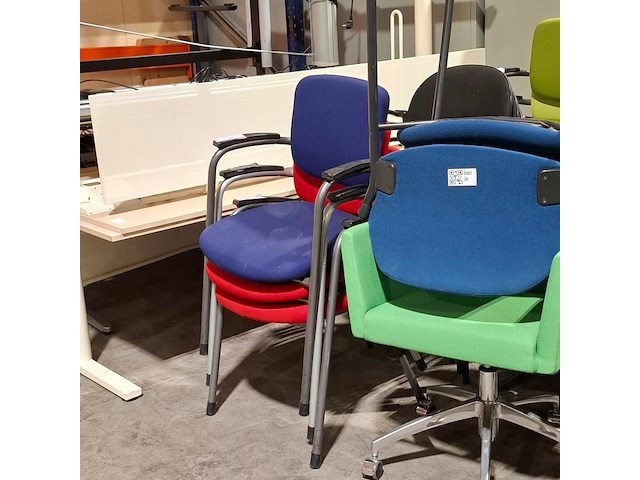 Diverse stoelen, o.a. ahrend - afbeelding 3 van  11