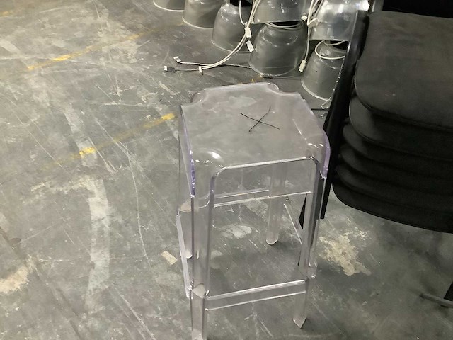 Diverse stoelen - afbeelding 3 van  3