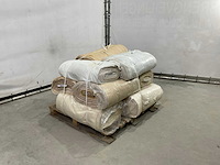 Diverse stoffen - afbeelding 1 van  6