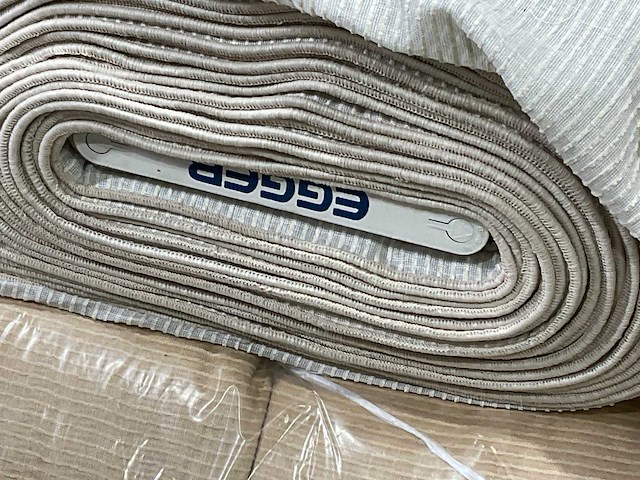 Diverse stoffen - afbeelding 2 van  6