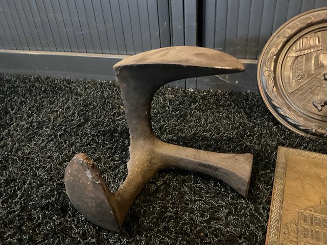 Diverse strijkijzers en koper - afbeelding 4 van  6