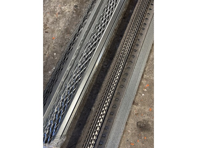 Diverse stucadoor profielen en benodigdheden - afbeelding 2 van  3