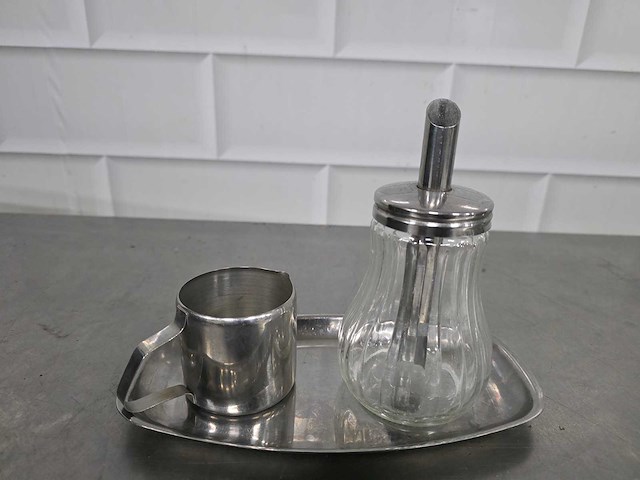 Diverse suiker- en rvs melkkannen - afbeelding 2 van  3