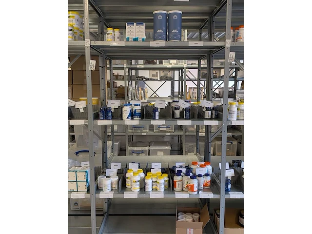 Diverse supplementen, o.a. now, zenchi, nutricost - afbeelding 1 van  8