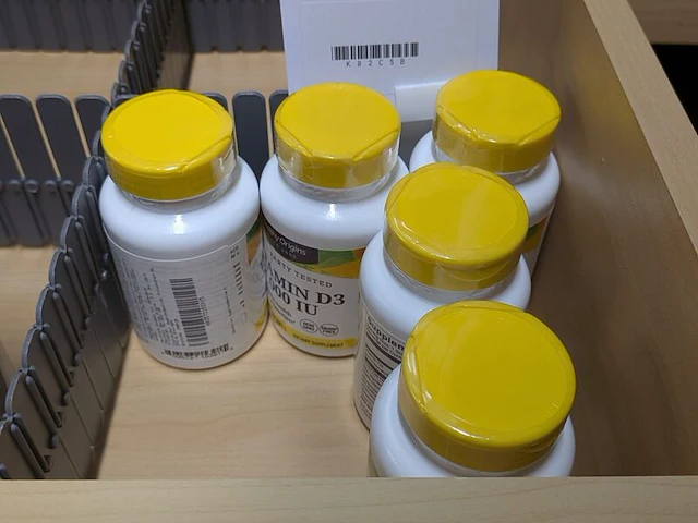Diverse supplementen, o.a solgar , nordic naturals, healthy origins - afbeelding 2 van  10