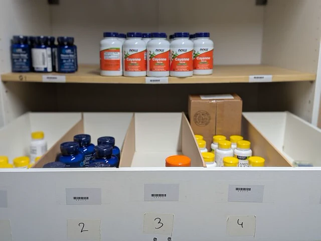 Diverse supplementen, o.a solgar , nordic naturals, healthy origins - afbeelding 7 van  10