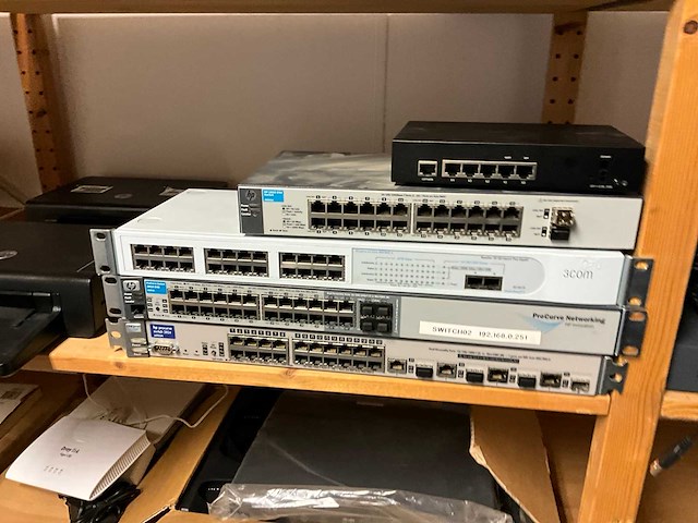 Diverse switches - afbeelding 4 van  9