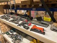 Diverse tackers (10x) - afbeelding 1 van  6