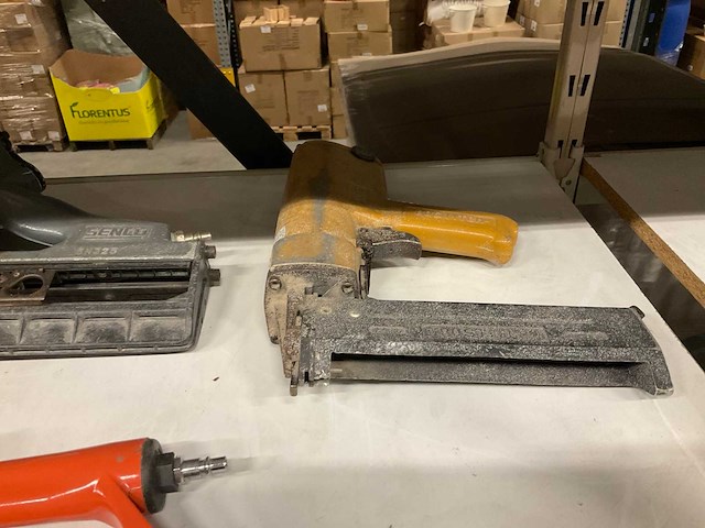 Diverse tackers (10x) - afbeelding 2 van  6