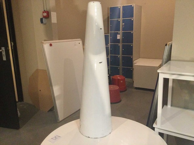 Diverse tafels en 1 deco vaas (3x) - afbeelding 4 van  4