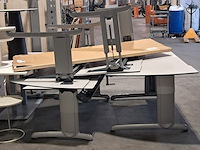 Diverse tafels en bureaus - afbeelding 9 van  9