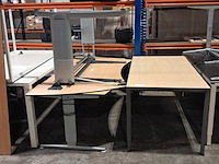 Diverse tafels en bureaus - afbeelding 4 van  7