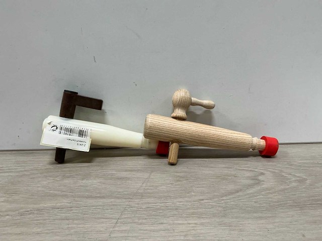 Diverse tapkranen (9x) - afbeelding 1 van  6