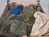 Diverse tassen, foudraals en handschoenen - afbeelding 2 van  8