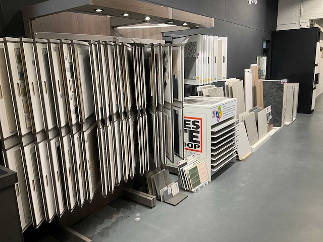 Diverse tegeldisplays - afbeelding 1 van  5