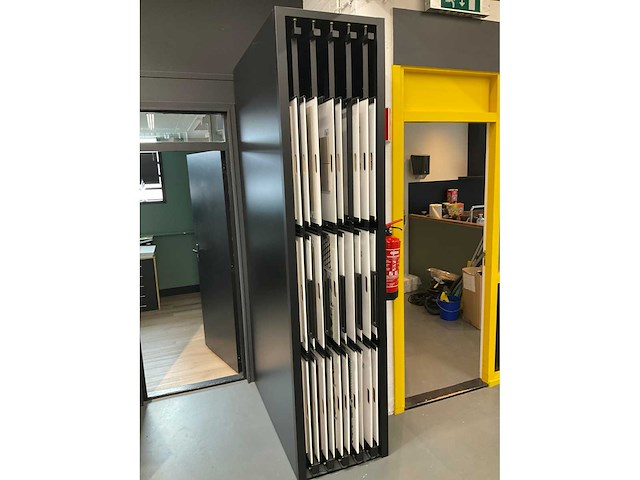 Diverse tegeldisplays - afbeelding 5 van  5