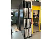 Diverse tegeldisplays - afbeelding 5 van  5