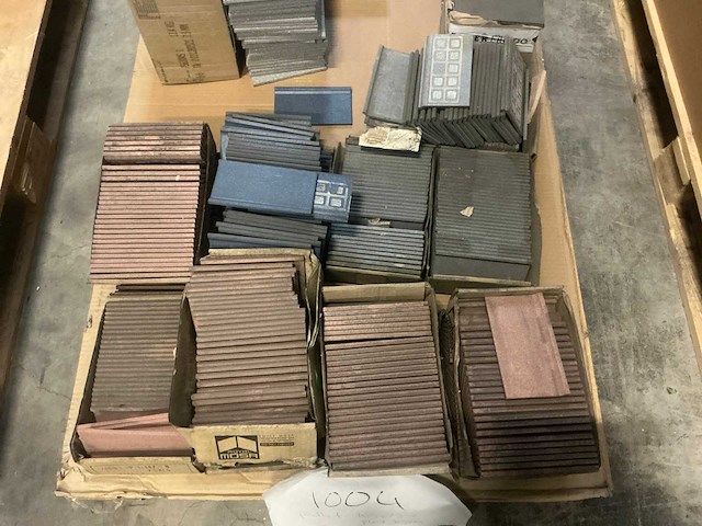 Diverse tegels 15x15cm en plinttegels - afbeelding 3 van  7