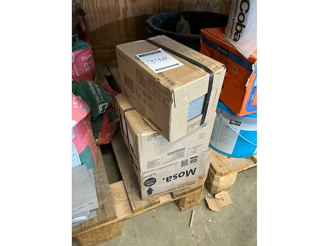 Diverse tegels en lijm - afbeelding 3 van  4