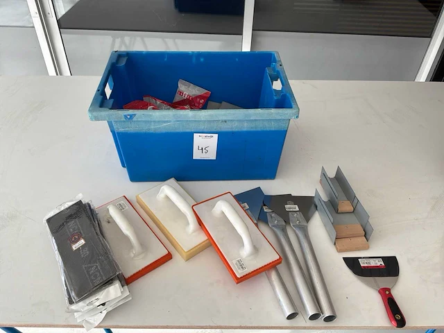 Diverse tegelzet gereedschap - afbeelding 1 van  4