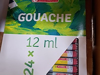 Diverse tekenmappen en verfspullen - afbeelding 3 van  4