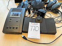 Diverse telefoons en dicteer apparaat - afbeelding 2 van  3