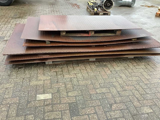 Diverse teraanplaten - afbeelding 1 van  2