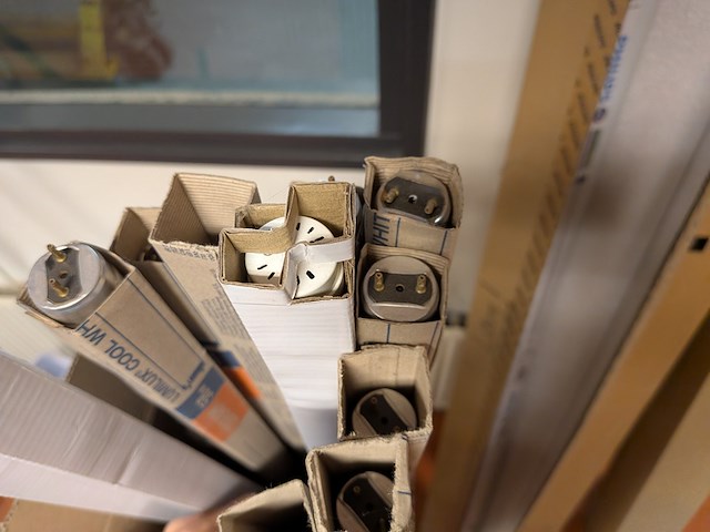 Diverse tl verlichting o.a. led - afbeelding 11 van  16