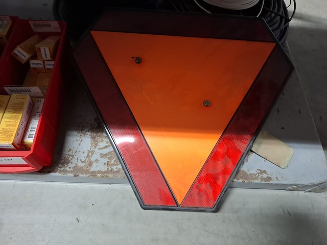 Diverse toebehoren t.b.v. verlichting - afbeelding 13 van  21