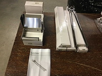 Diverse toilet en douche garnituren - afbeelding 1 van  6