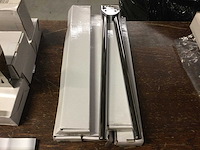 Diverse toilet en douche garnituren - afbeelding 2 van  6