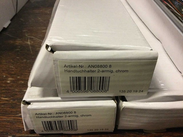 Diverse toilet en douche garnituren - afbeelding 5 van  6