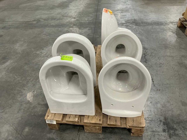 Diverse toiletten (5x) - afbeelding 3 van  10