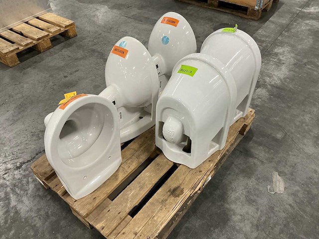 Diverse toiletten (5x) - afbeelding 5 van  10
