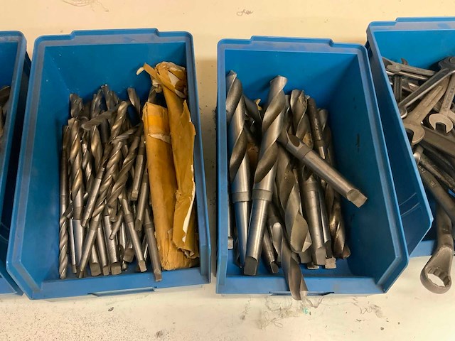 Diverse tooling en gereedschap - afbeelding 4 van  5