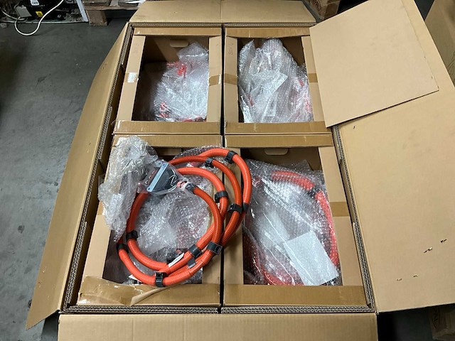 Diverse toyota hv kabels met connectoren - afbeelding 5 van  5