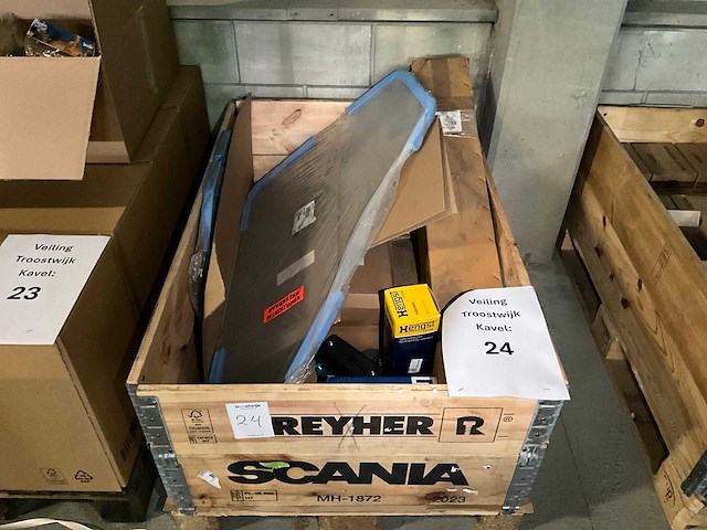 Diverse tractor onderdelen - afbeelding 1 van  2