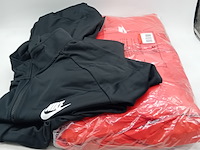 Diverse trainingspakken, nike - afbeelding 1 van  6