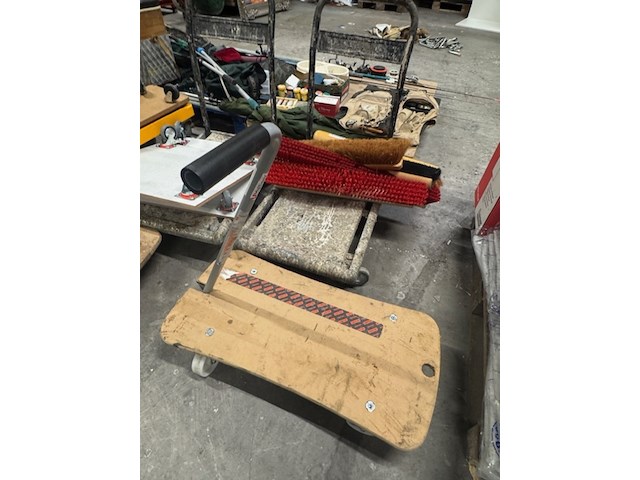 Diverse transportkarren - afbeelding 4 van  4