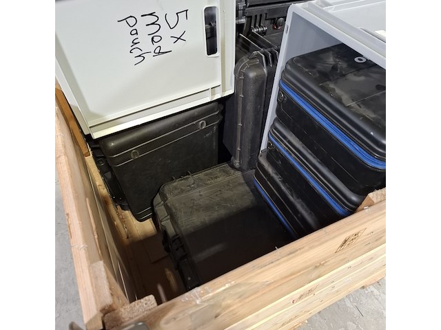 Diverse transportkisten en koffers, o.a peli - afbeelding 15 van  18