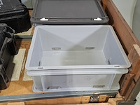 Diverse transportkisten en koffers - afbeelding 3 van  5