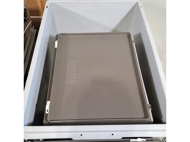 Diverse transportkisten en koffers - afbeelding 5 van  5