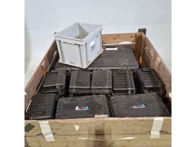 Diverse transportkoffers, o.a b&w - afbeelding 2 van  5