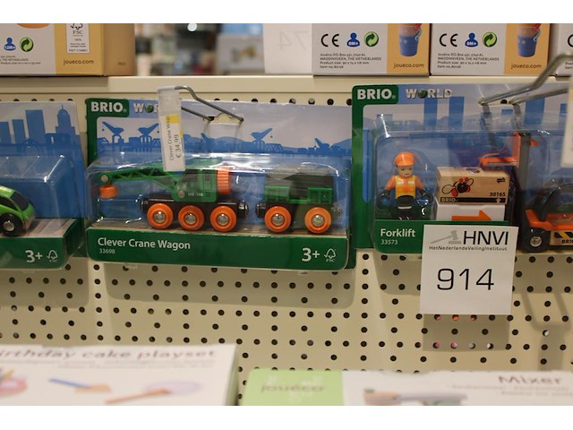 Diverse transportmiddelen brio w.o. truck, wagon en heftruck, vijf stuks. - afbeelding 2 van  3