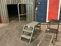 Diverse trappen (4x) - afbeelding 1 van  3