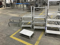 Diverse trappen en opstapjes (7x) - afbeelding 2 van  3